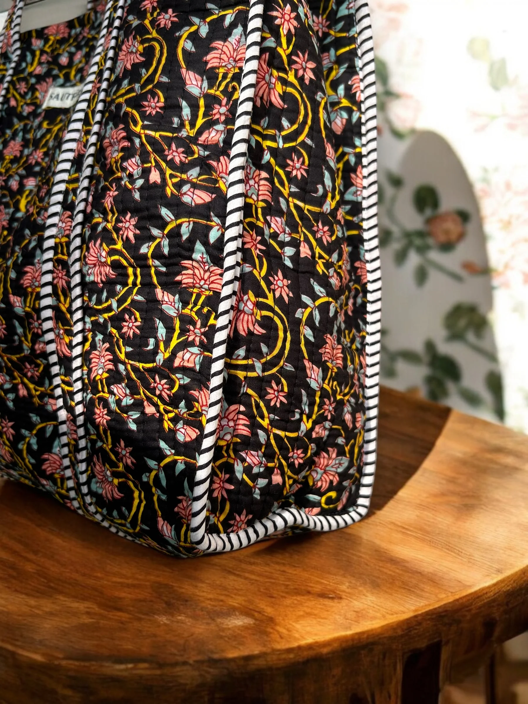 Amber Quilted Tote Bag - Image 3