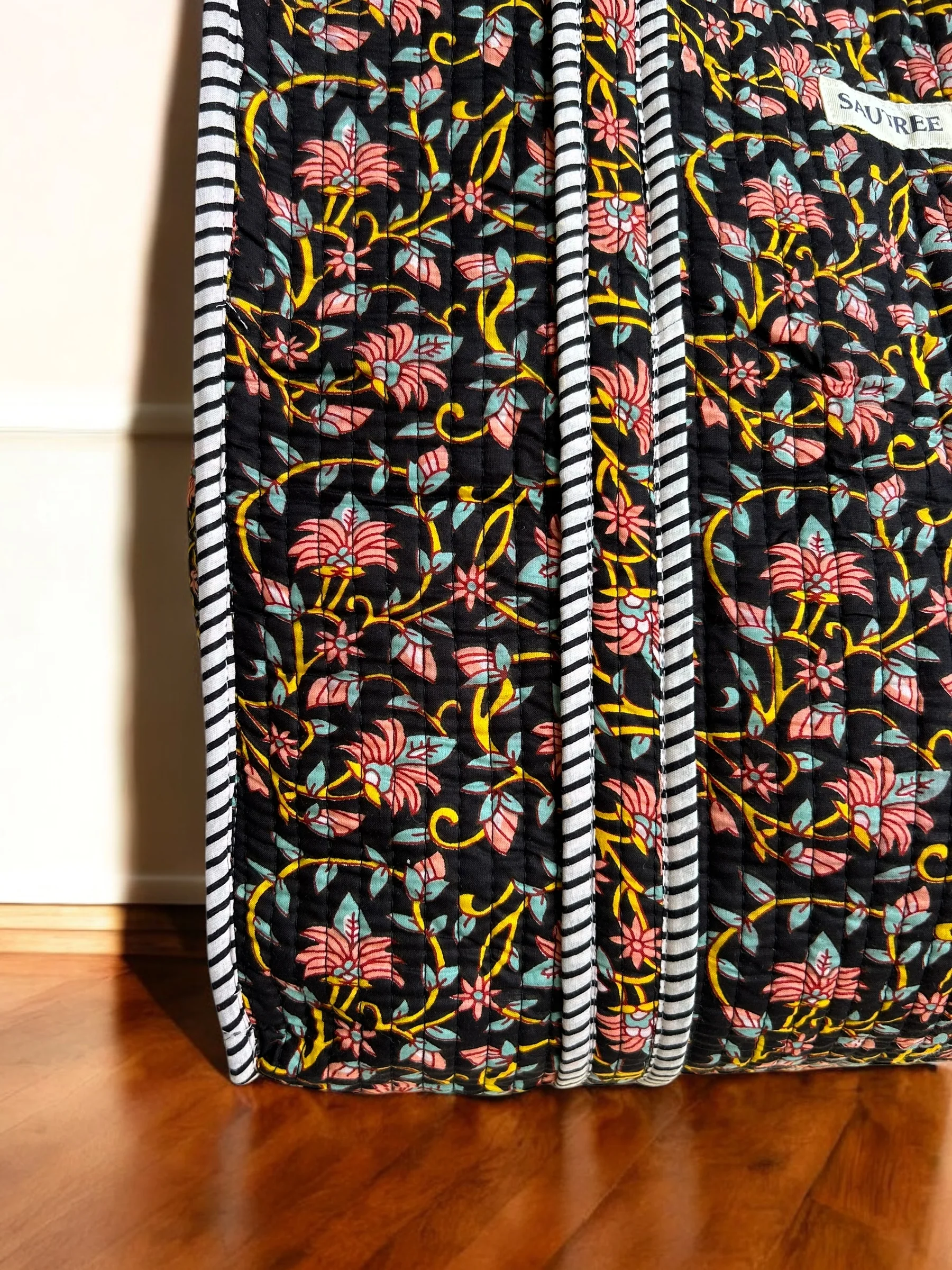 Amber Quilted Tote Bag - Image 5