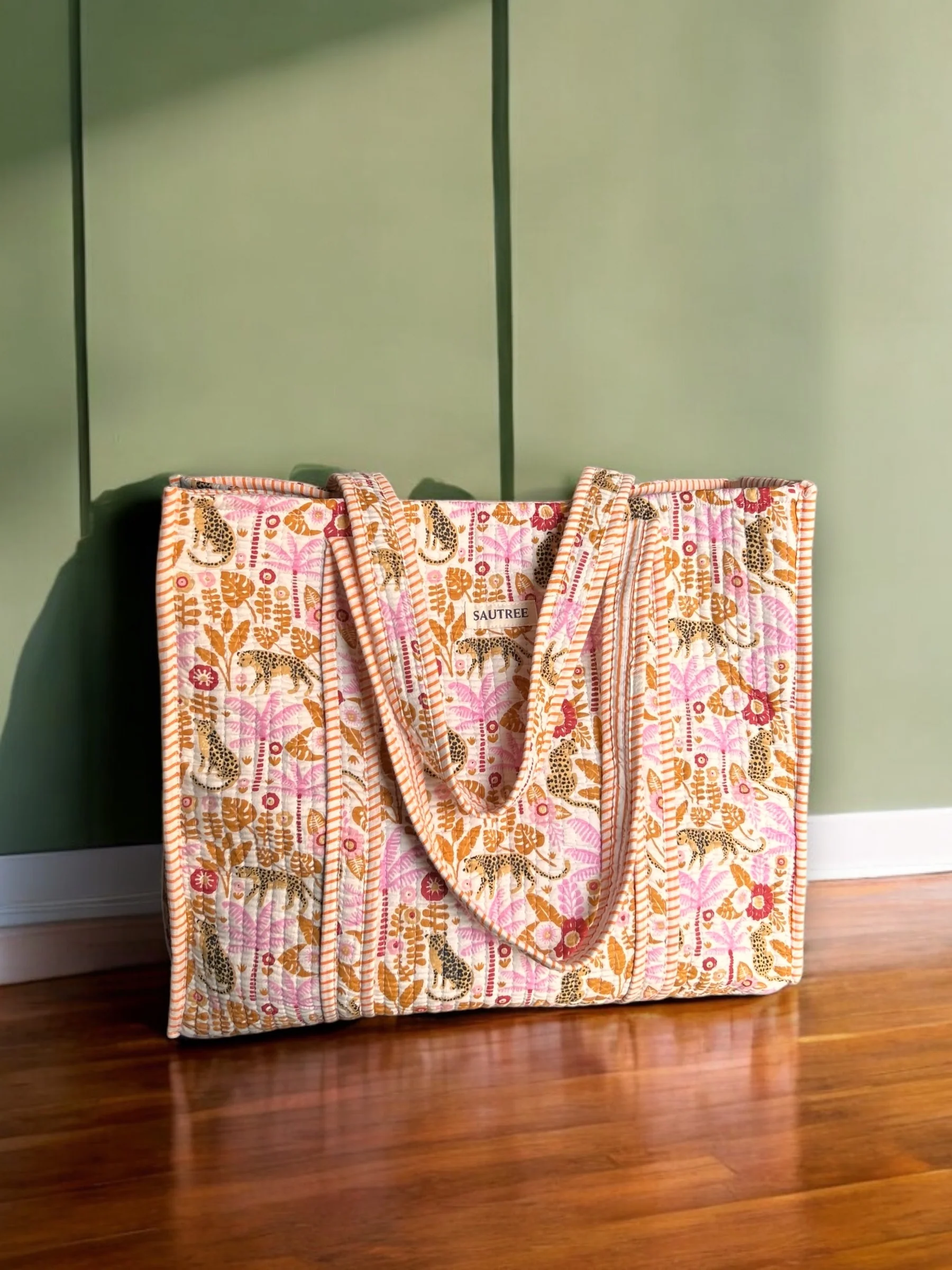 Jungle Escape Quilted Tote Bag - Image 3