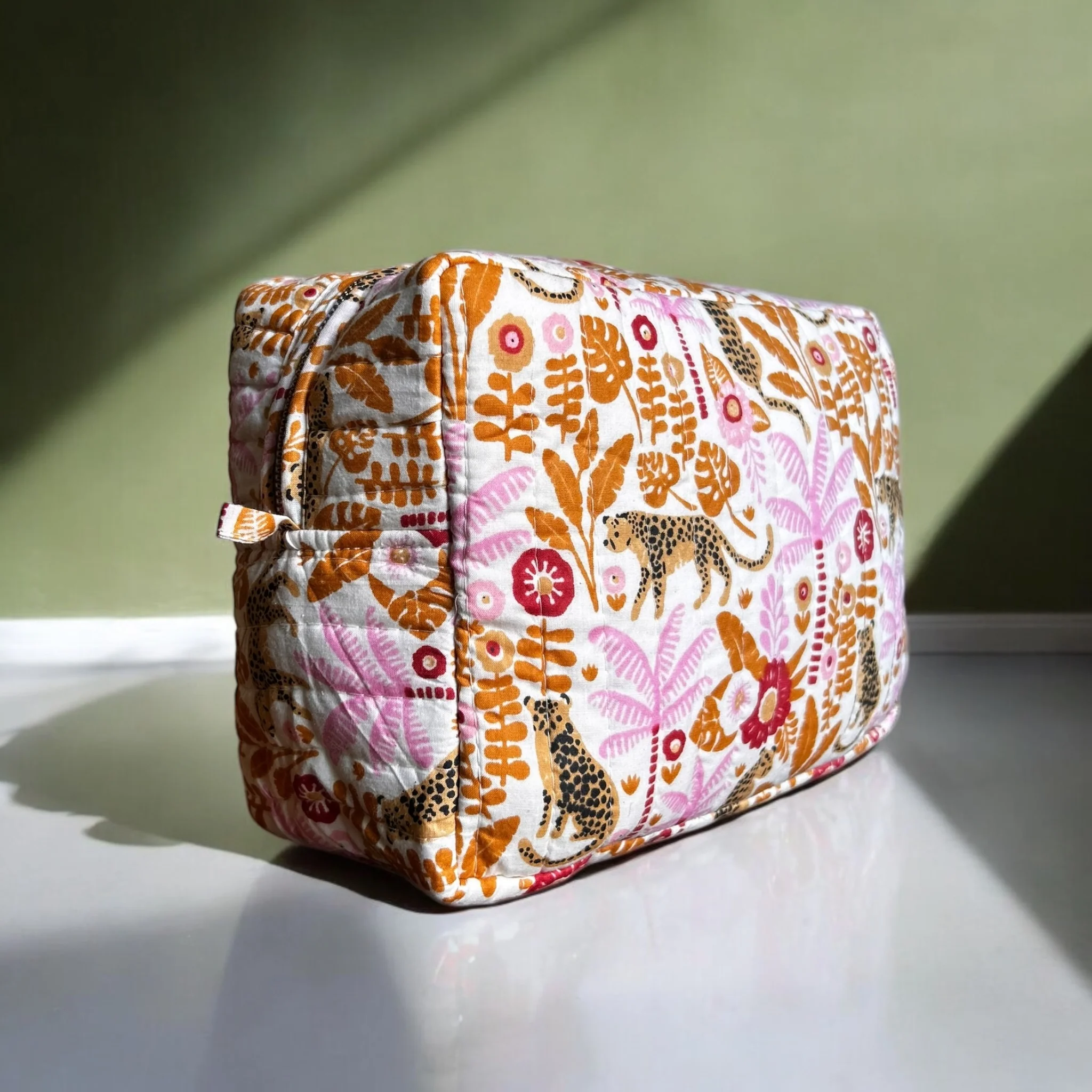 Jungle Escape Large Quilted Organiser - Image 5