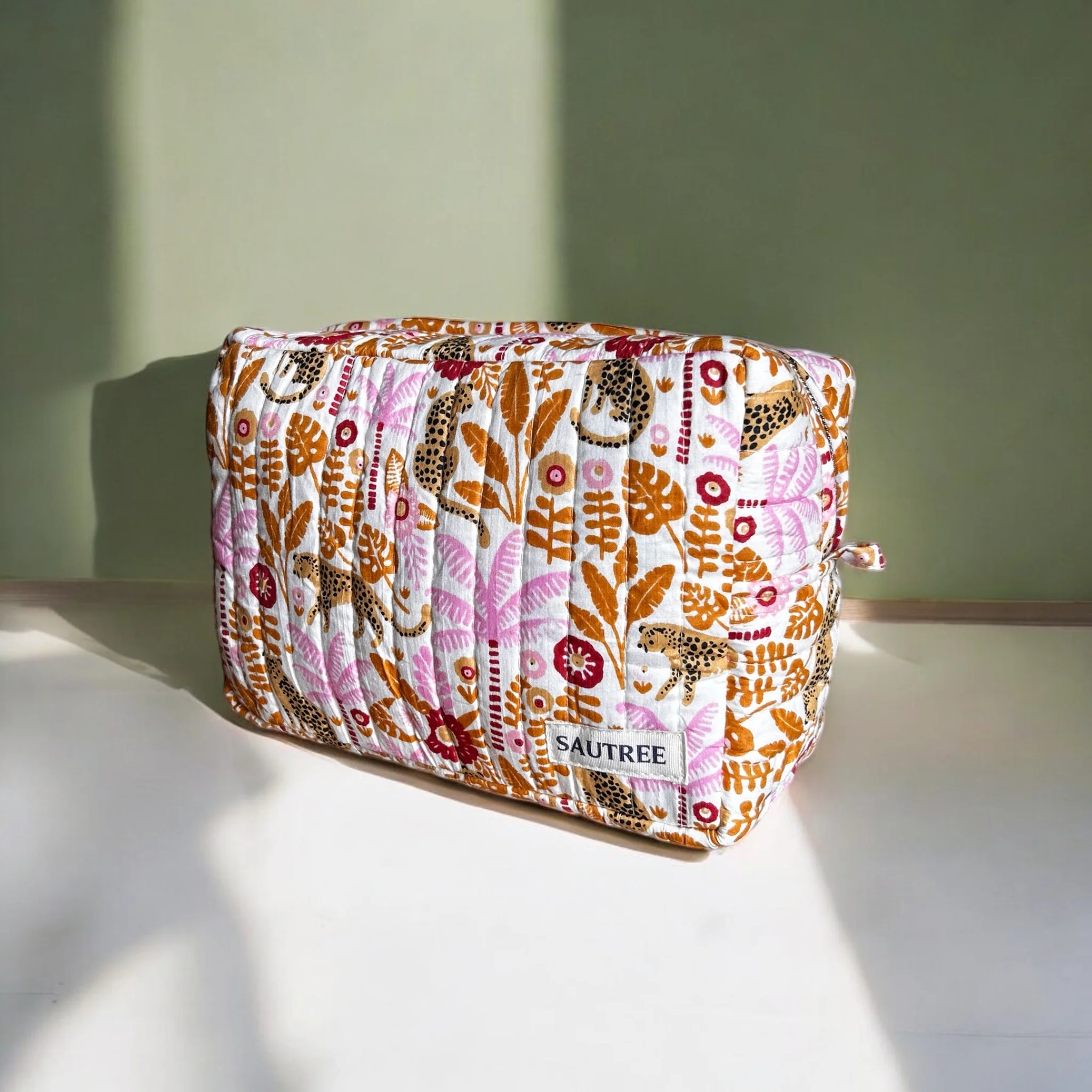 Jungle Escape Large Quilted Organiser - Image 6